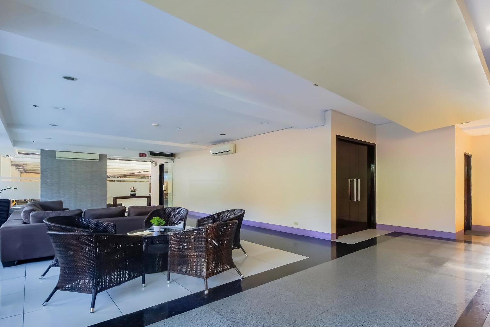Cote D' Azure Hotel Las Piñas Екстериор снимка