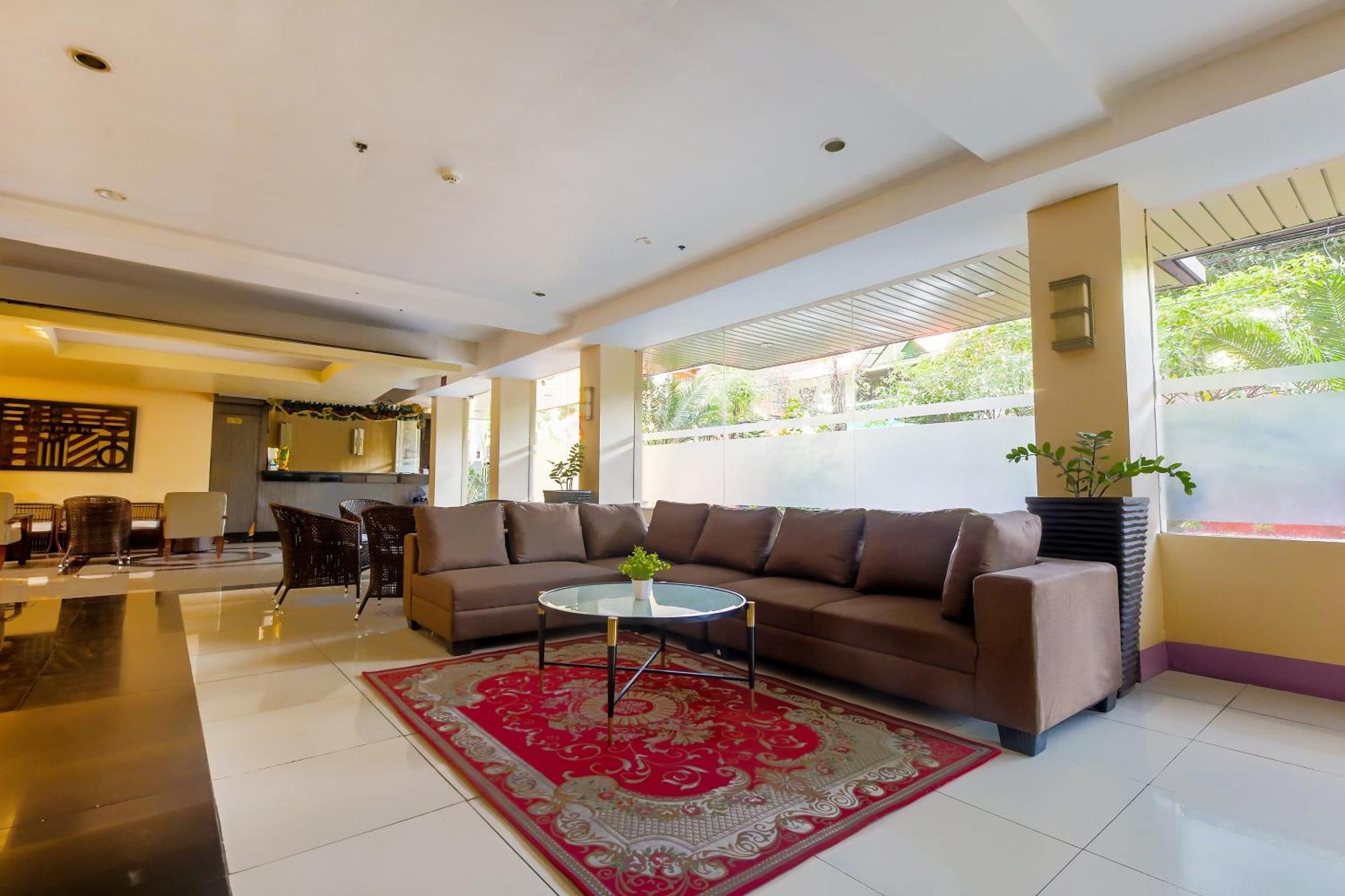 Cote D' Azure Hotel Las Piñas Екстериор снимка