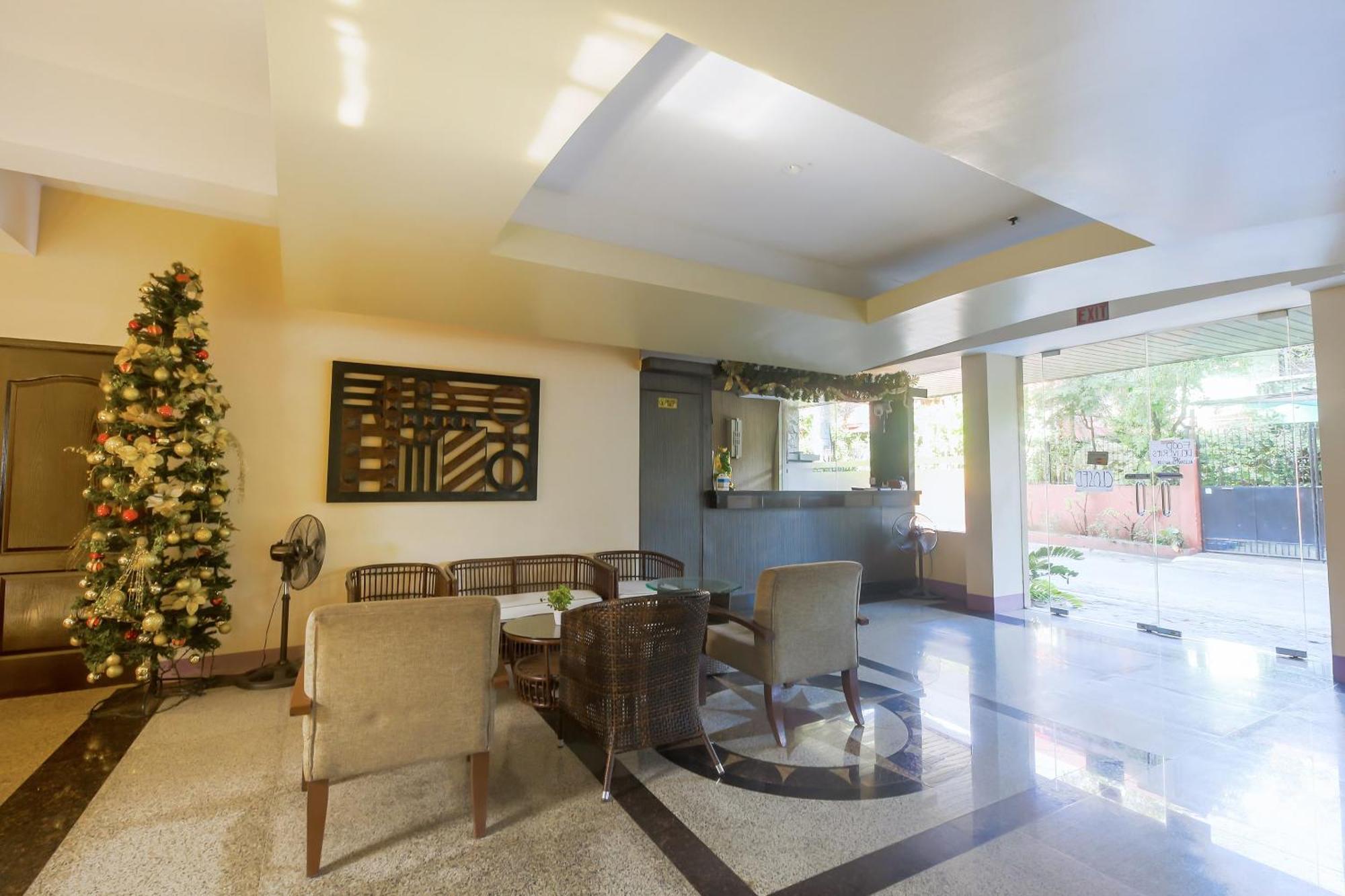 Cote D' Azure Hotel Las Piñas Екстериор снимка