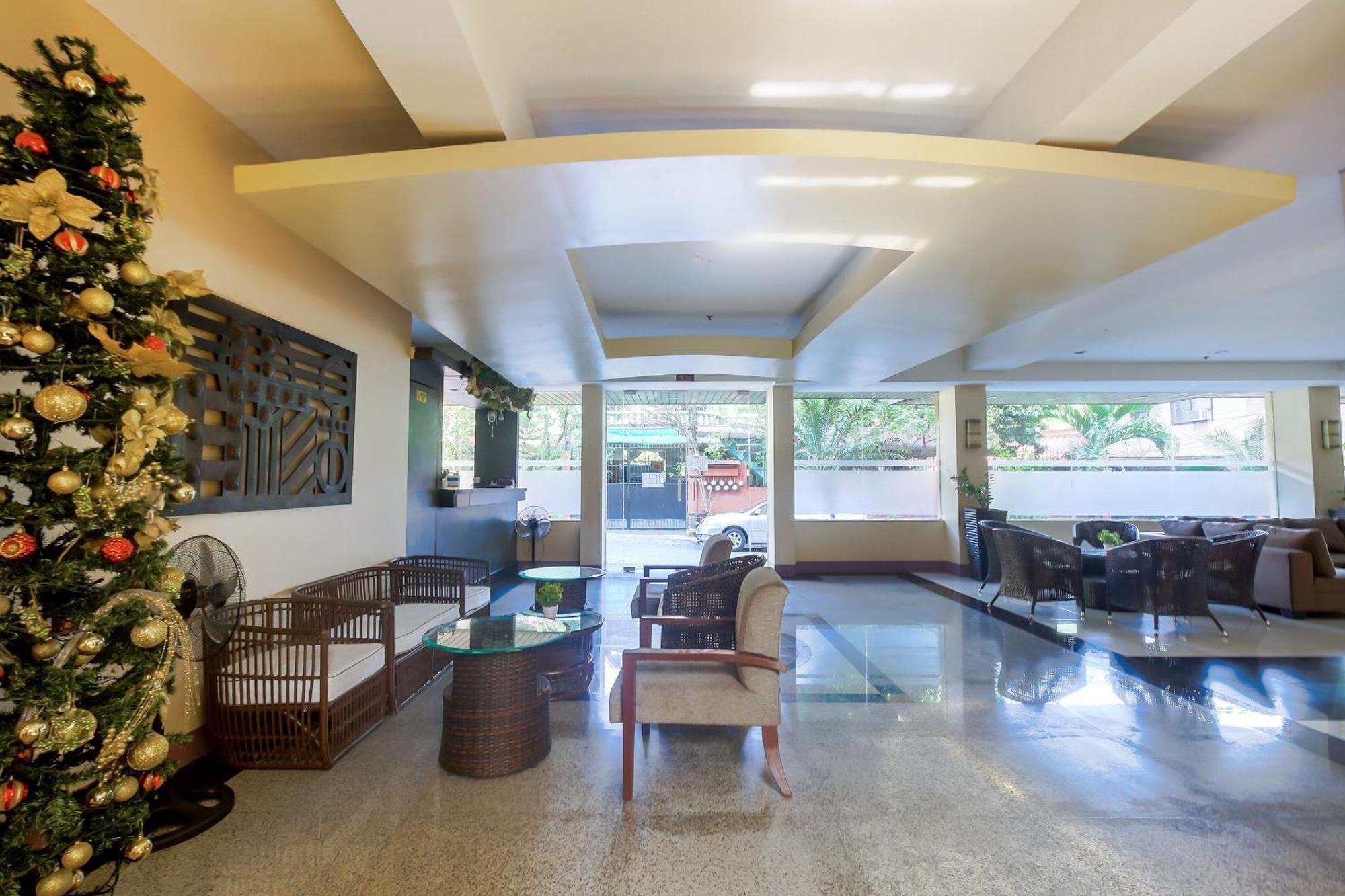Cote D' Azure Hotel Las Piñas Екстериор снимка
