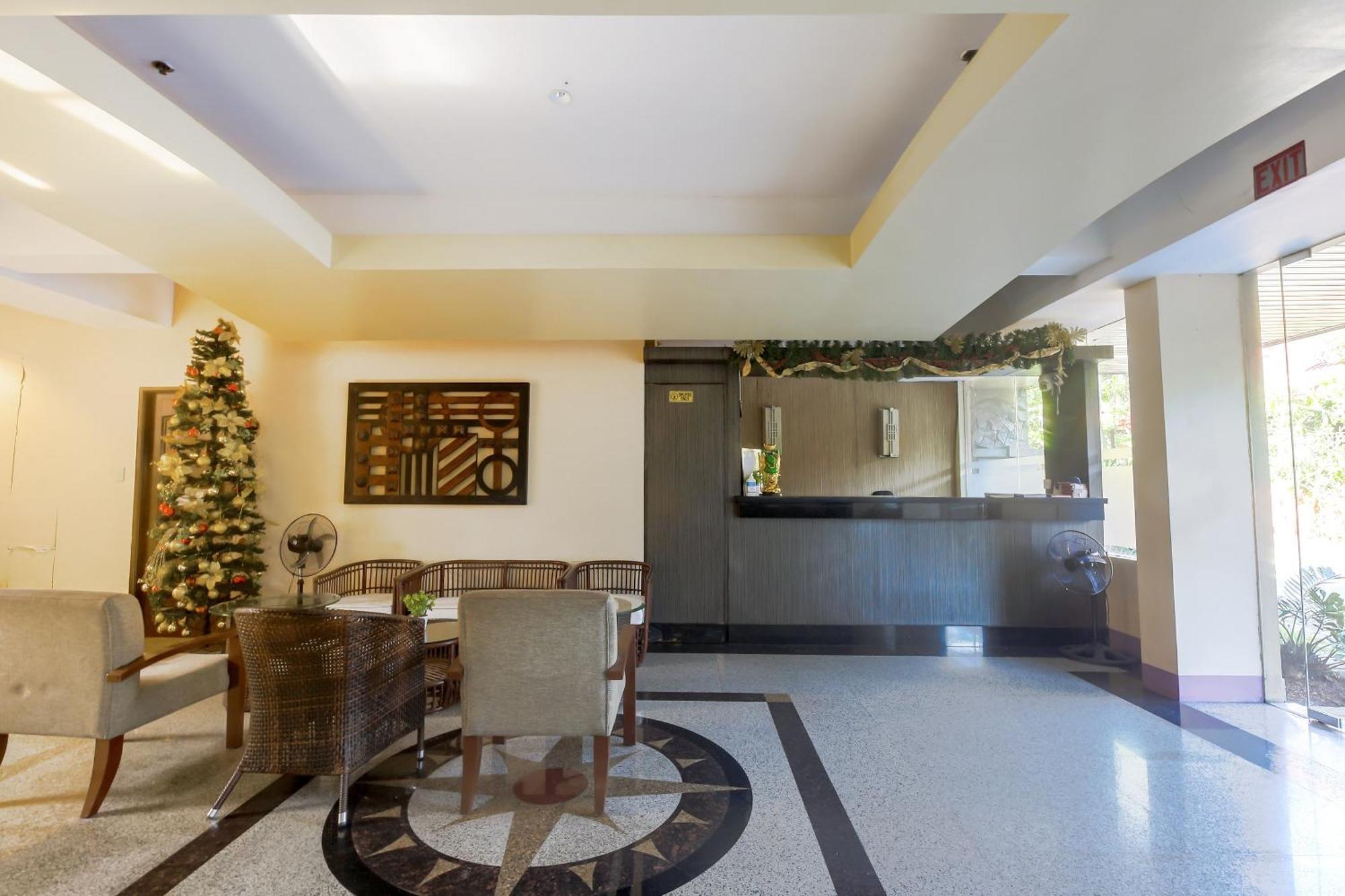 Cote D' Azure Hotel Las Piñas Екстериор снимка