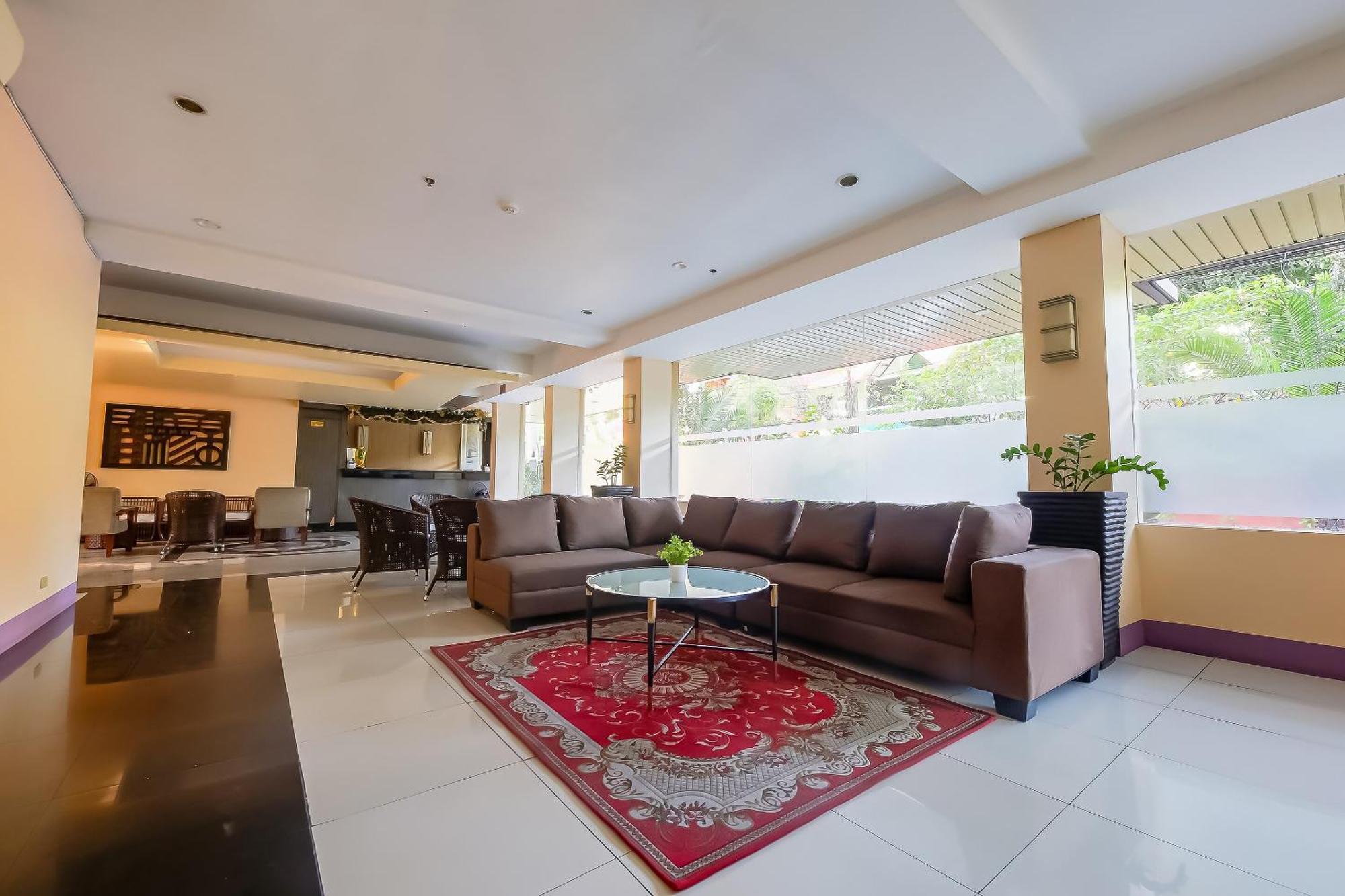 Cote D' Azure Hotel Las Piñas Екстериор снимка