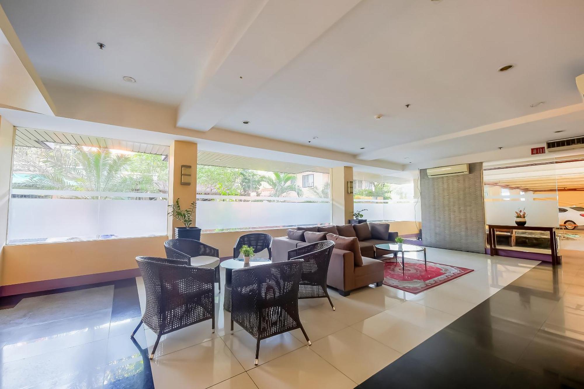 Cote D' Azure Hotel Las Piñas Екстериор снимка